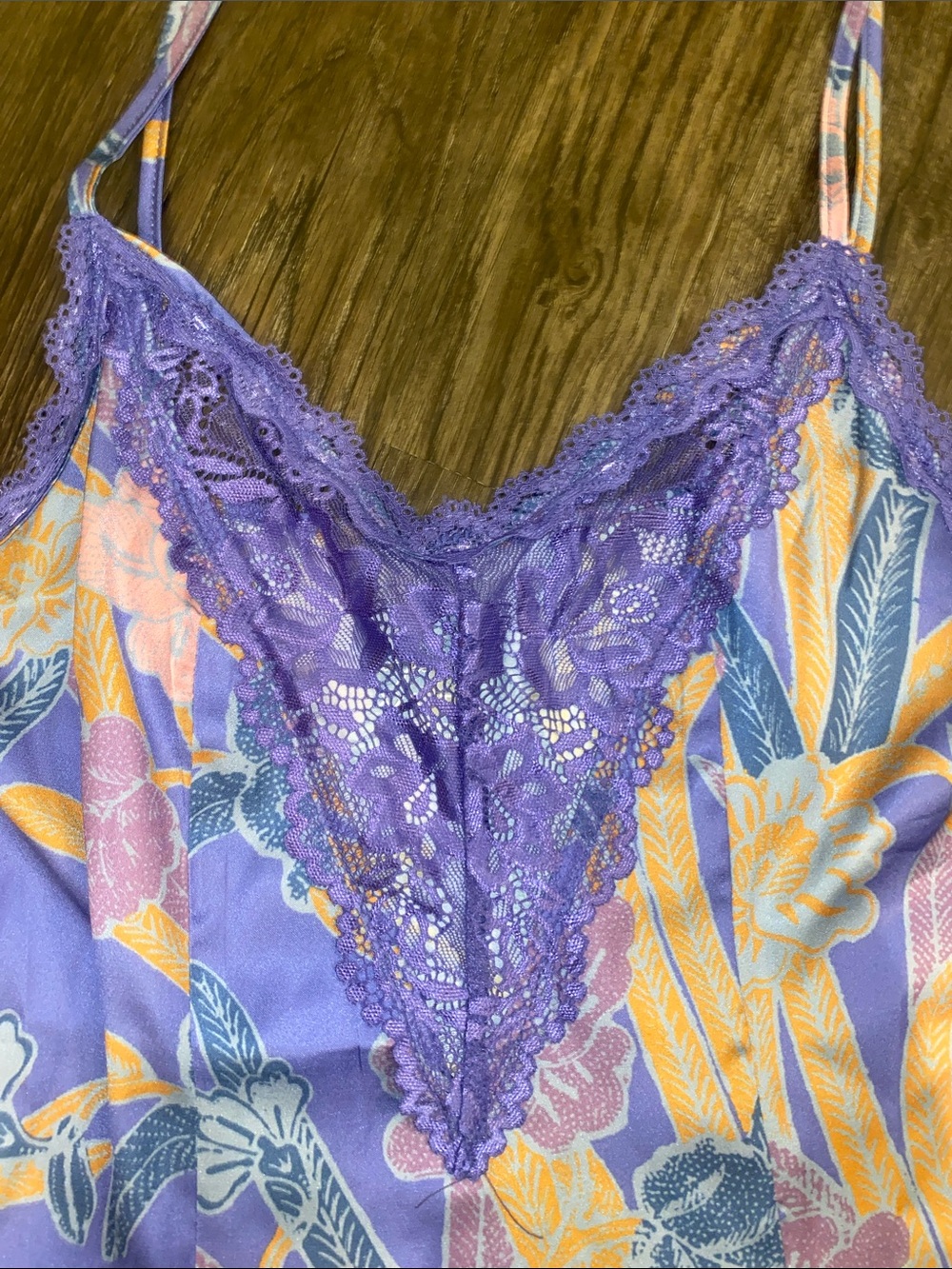 Out from Under MEI TIERED LACE TRIM SATIN SLIP IN - Picture 4 of 8